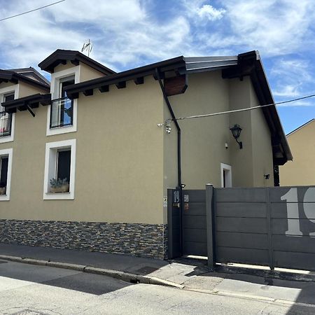 B&B Il Quadrato 19 Nerviano Екстер'єр фото
